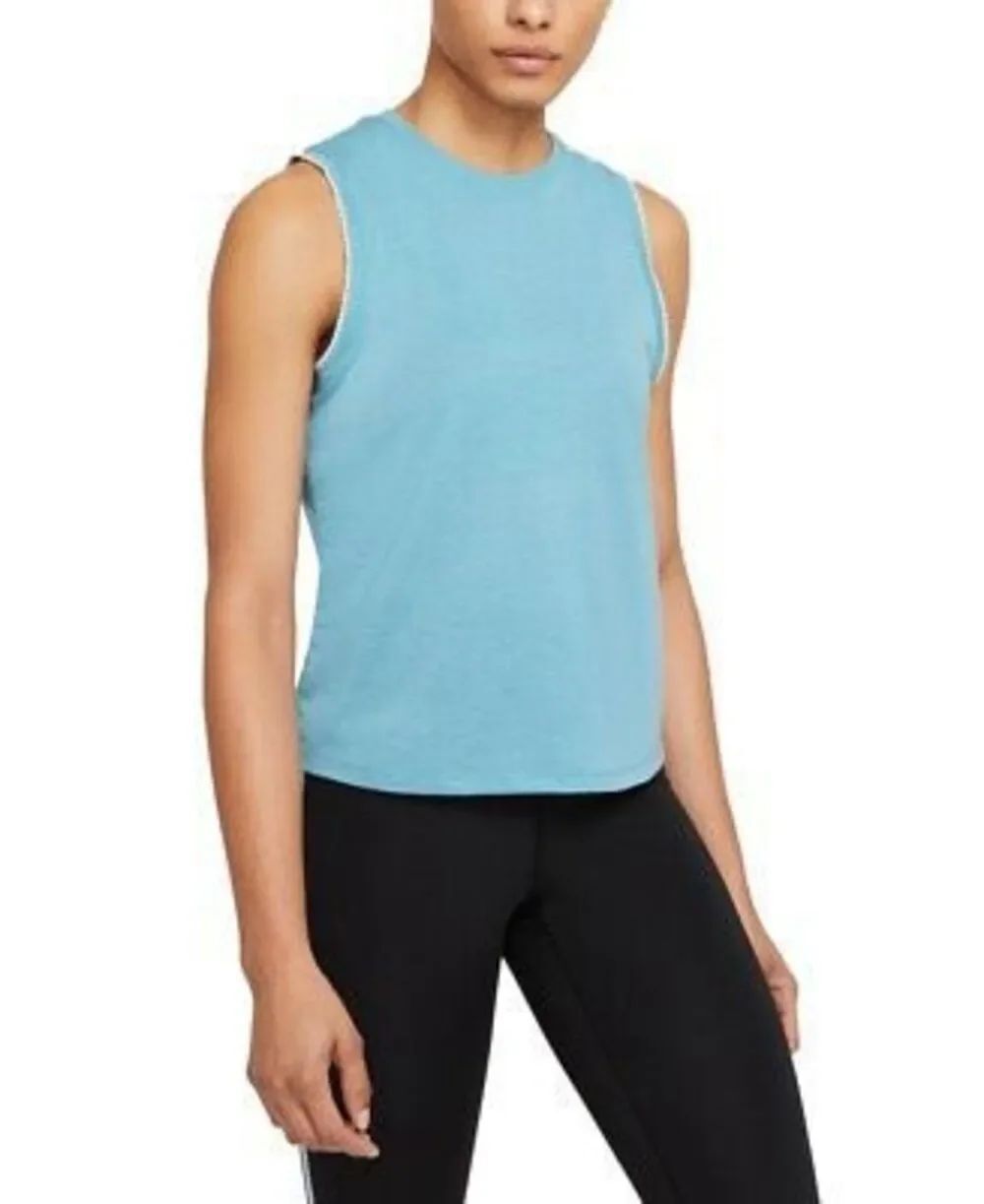 Nike Dri-FIT Medium Women's Crochet-Trimmed Yoga Tank Top